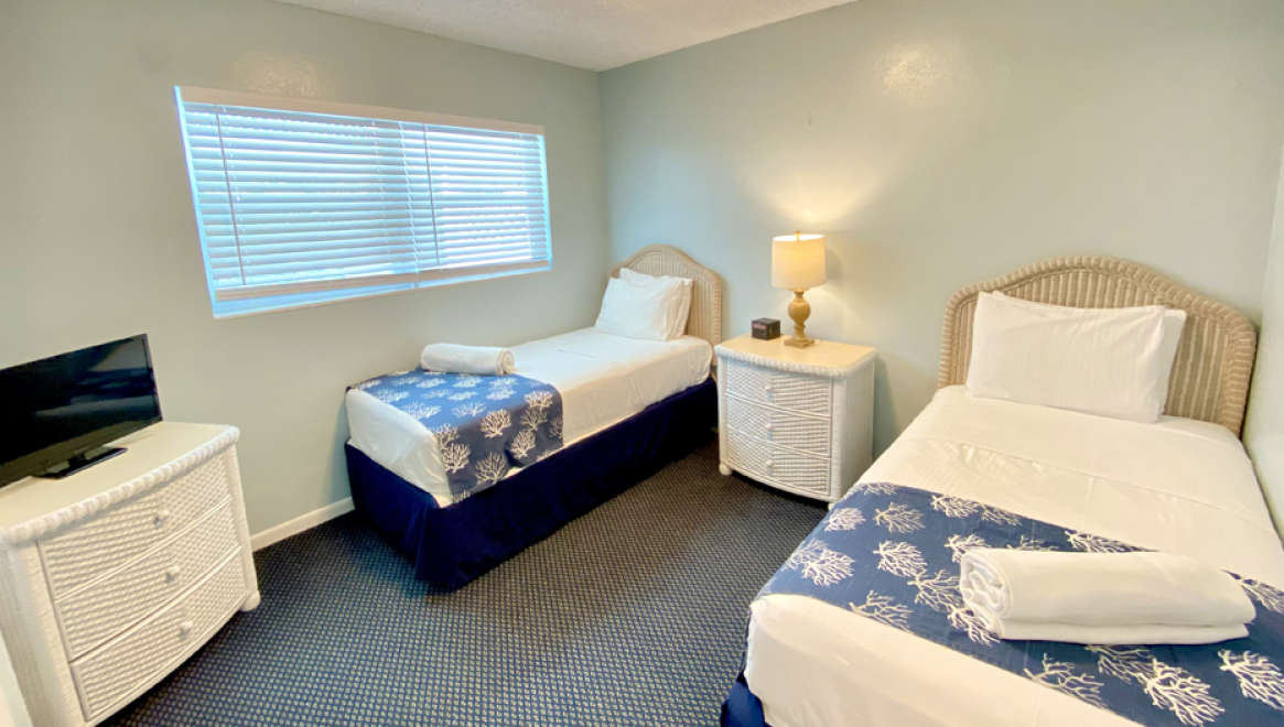 white sands beach resort apartment 2 second bedroom